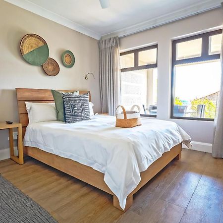 Modern Self-Catering Apartment In A Secure Estate Plettenbergbaai Buitenkant foto