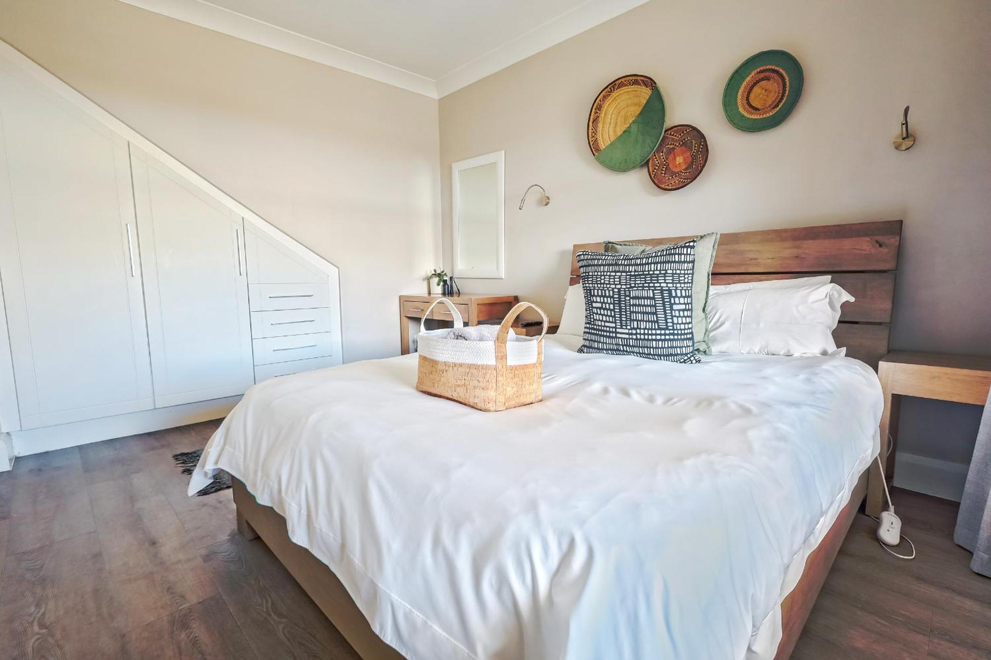 Modern Self-Catering Apartment In A Secure Estate Plettenbergbaai Buitenkant foto